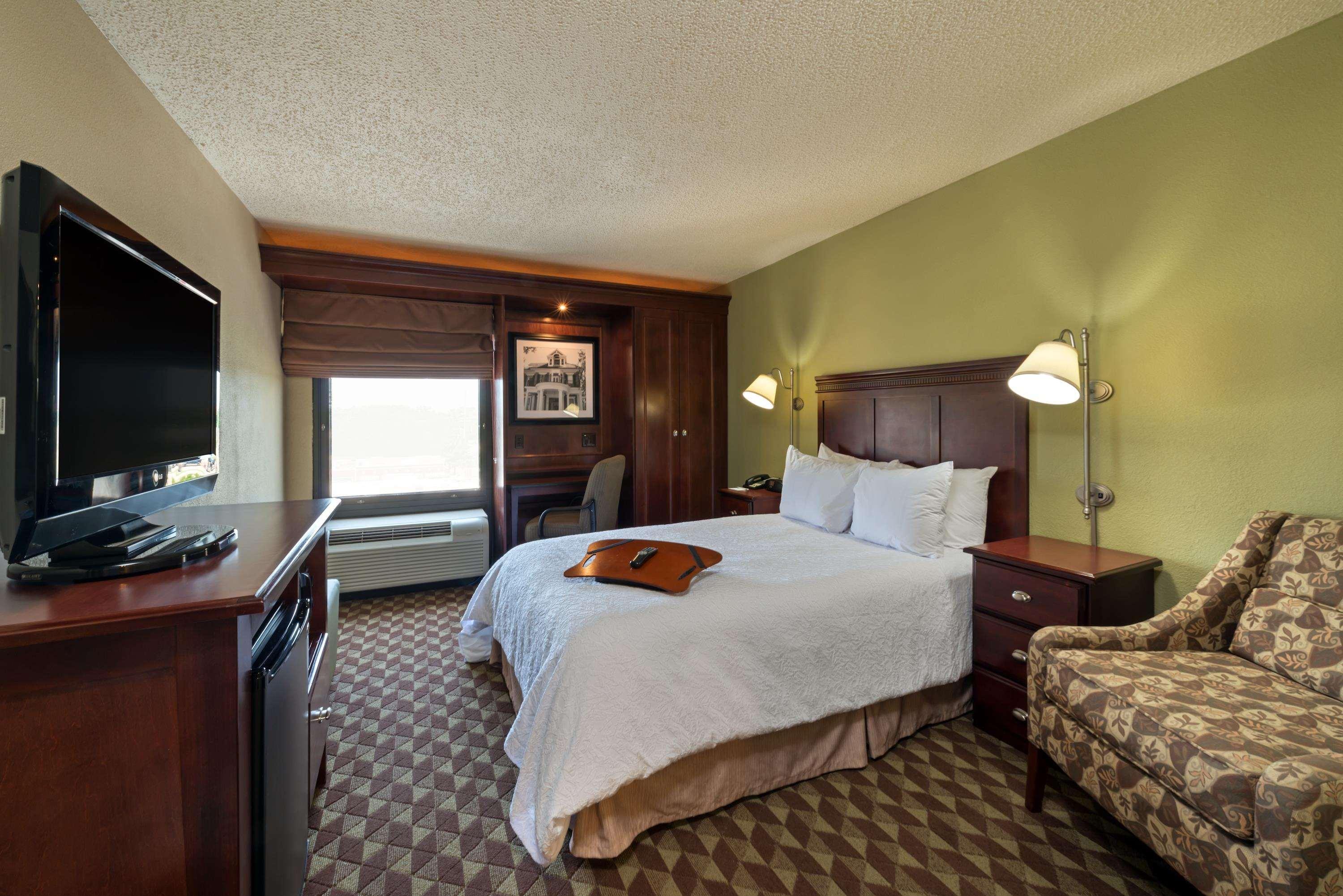 Hampton Inn I-10 & College Drive Батън Руж Екстериор снимка