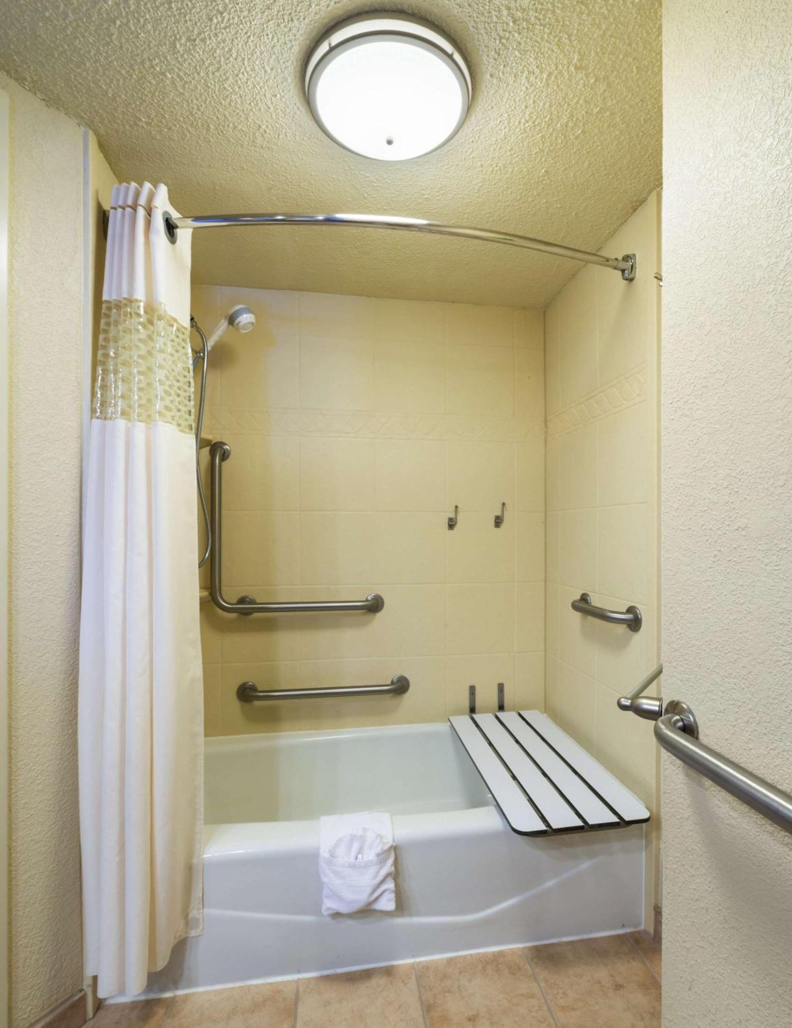Hampton Inn I-10 & College Drive Батън Руж Екстериор снимка