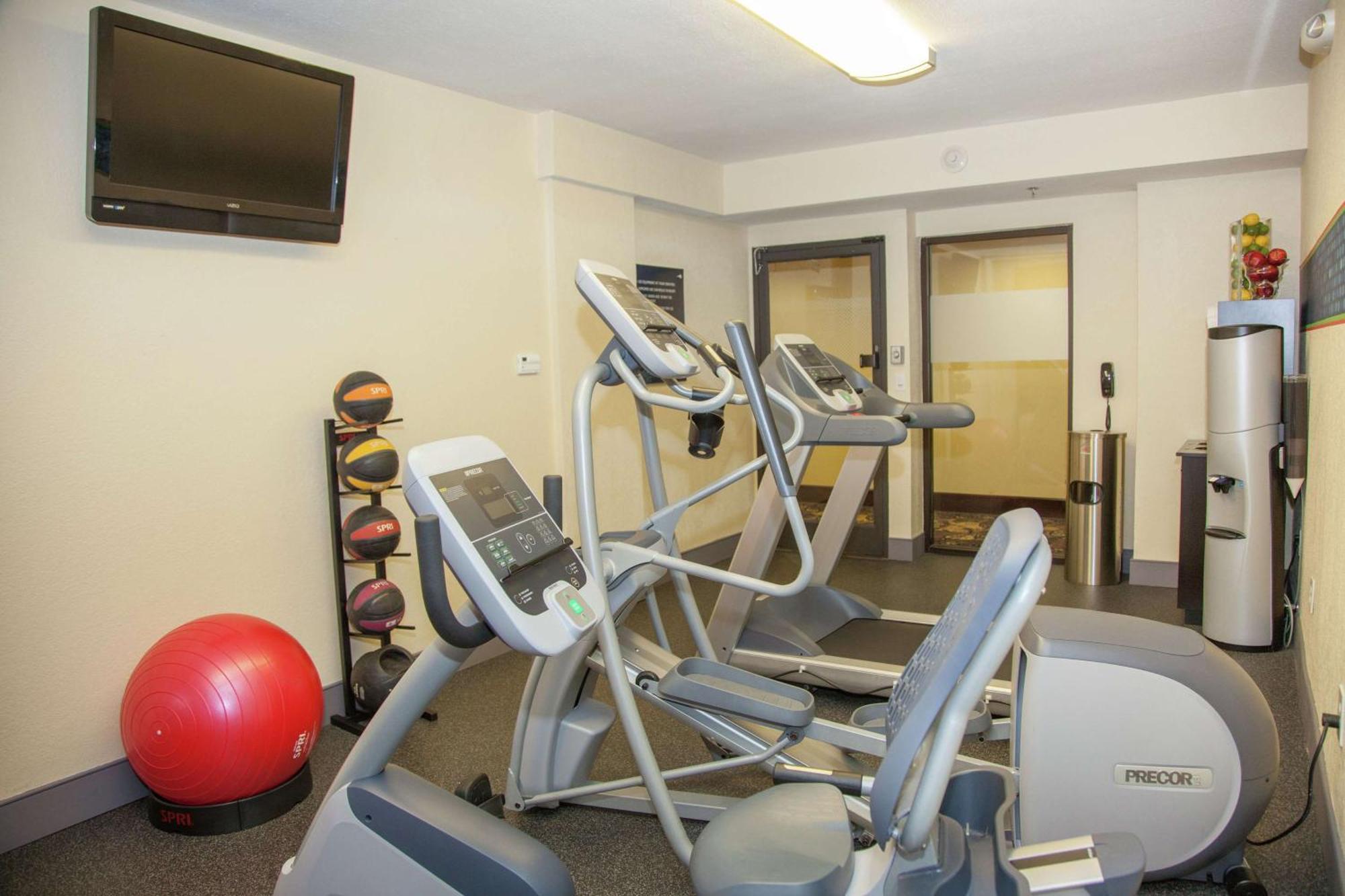 Hampton Inn I-10 & College Drive Батън Руж Екстериор снимка